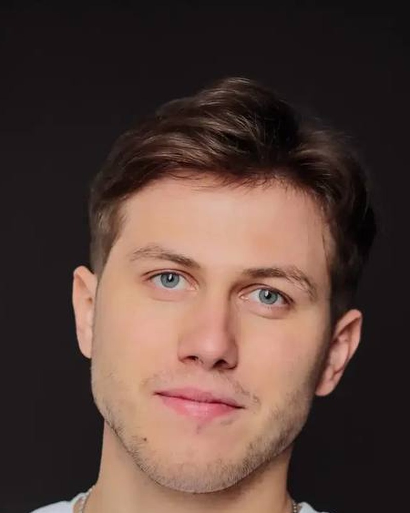 Егор Бобров